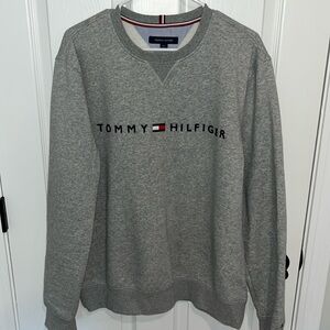 Tommy Hilfiger crewneck sweatshirt